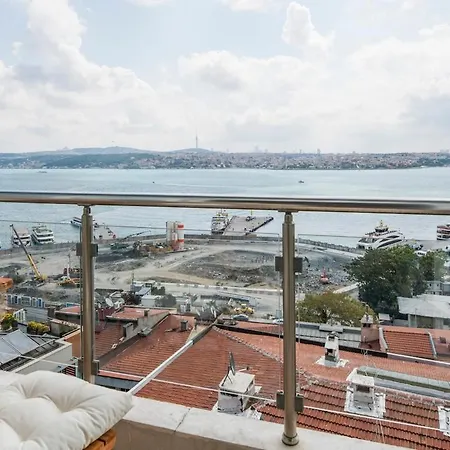 Enjoy 2br Duplex With A Magnificent Bosphorus View 伊斯坦布尔
