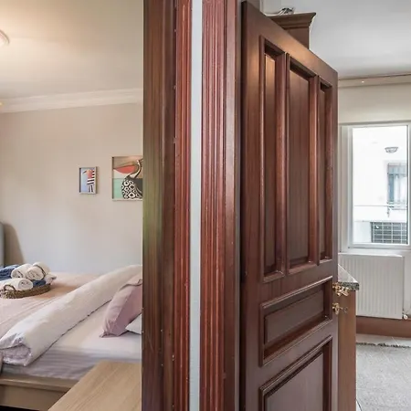 아파트 Enjoy 2br Duplex With A Magnificent Bosphorus View