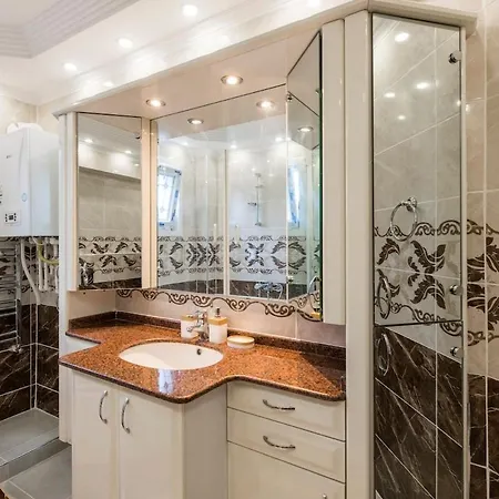 아파트 Enjoy 2br Duplex With A Magnificent Bosphorus View 이스탄불